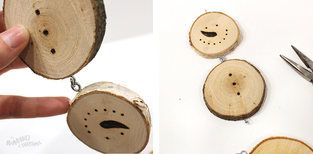 Create your own wood slice snowman ornament - Step-8 Assemble the Snowman using Eyelets head and body